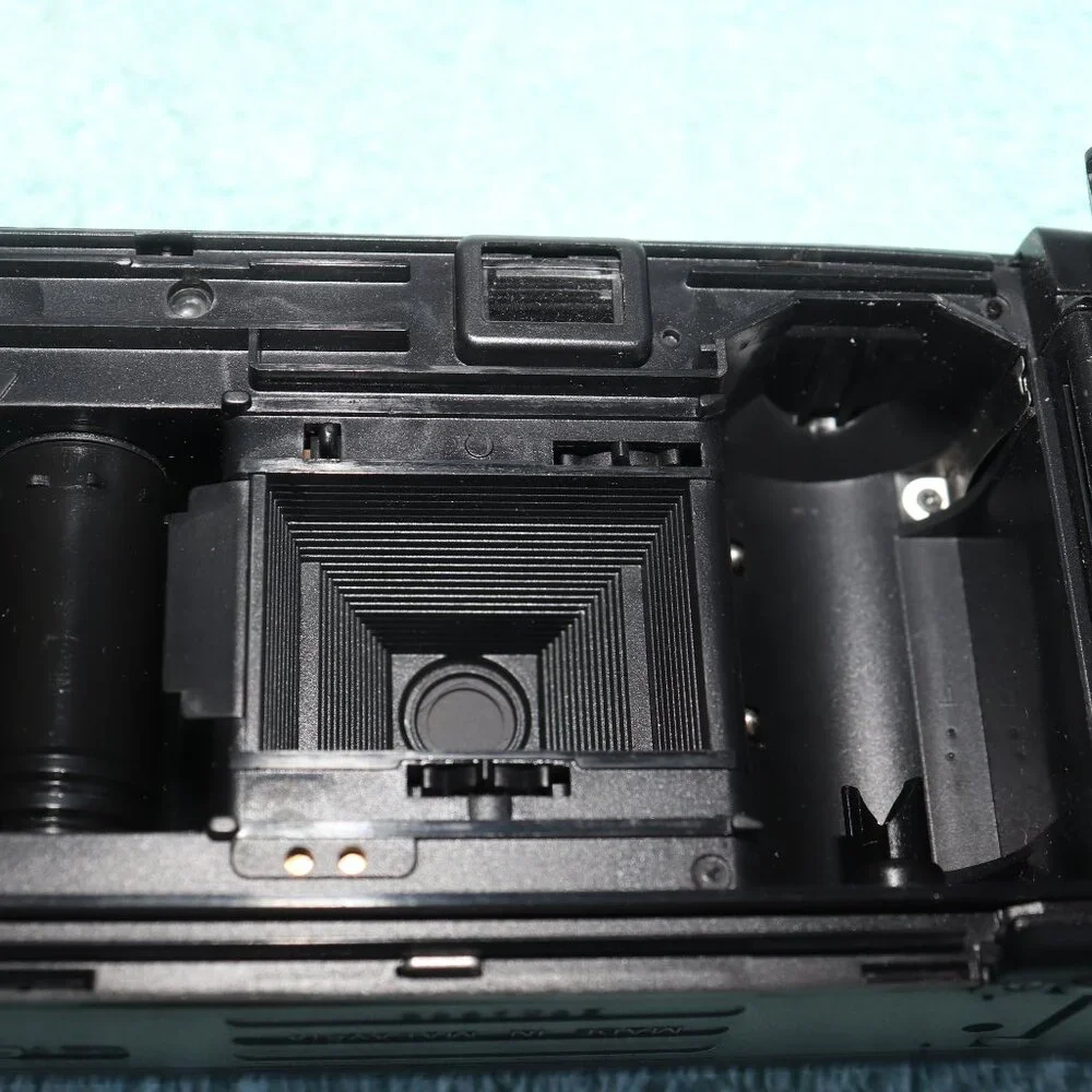 Nikon Nice Touch 2 Point & Shoot Camera - 35mm Film Camera